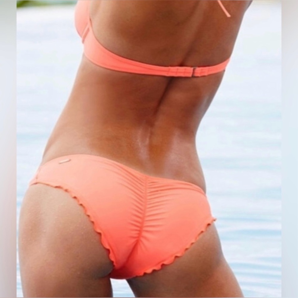 ☀️NEW Victoria’s Secret Ruffle Bikini Bottoms